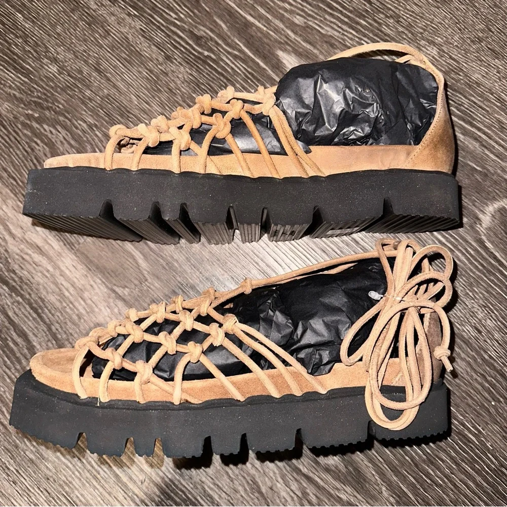 TOPSHOP Suede Sandals